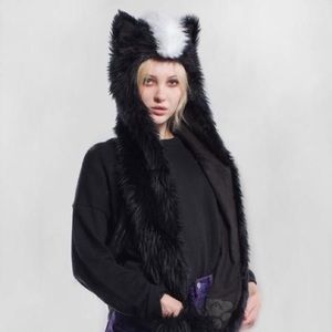 🌹 Fluffy Skunk Hood